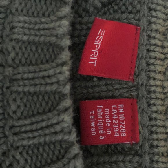 Green Esprit knit top with pink butterfly - Picture 4 of 4